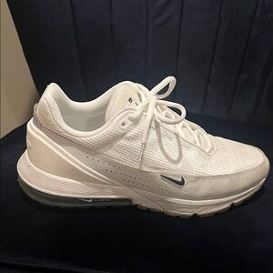 Men’s Nike White and Black Air Max Sneakers